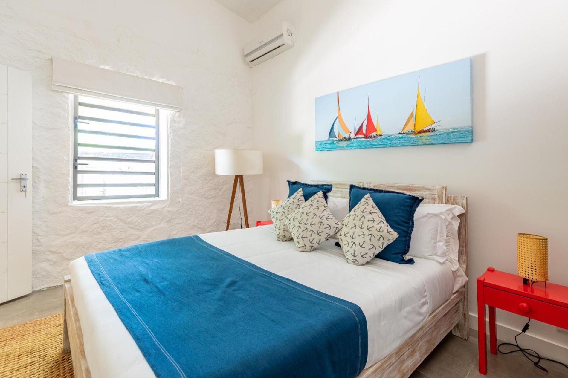Charming 3-Bedroom Villa With Pool In Гранд Байе Екстериор снимка