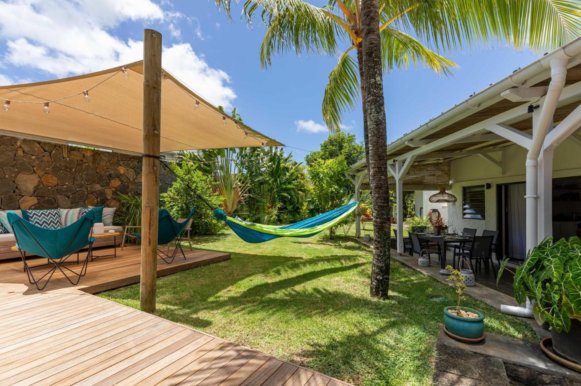 Charming 3-Bedroom Villa With Pool In Гранд Байе Екстериор снимка