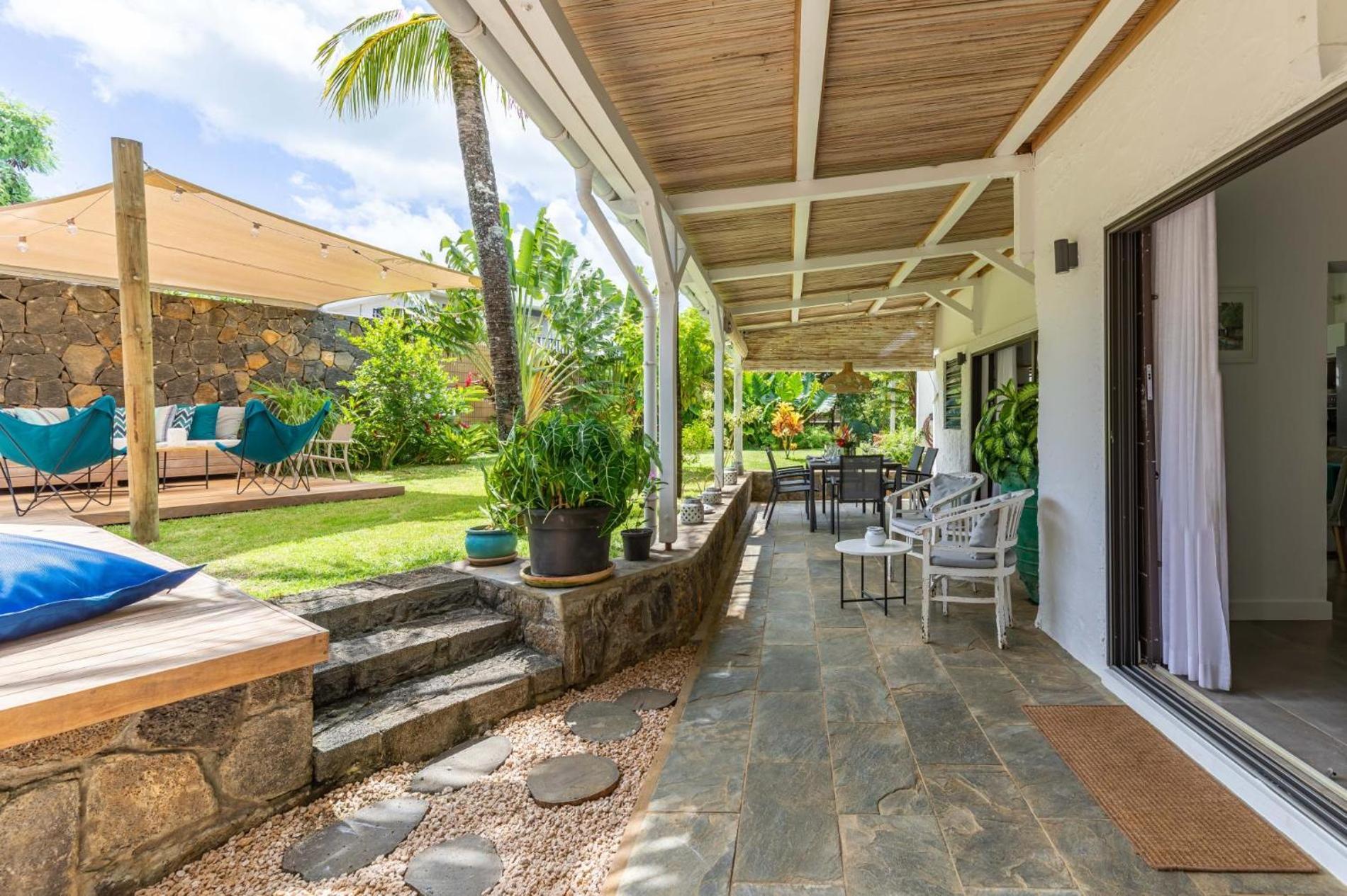 Charming 3-Bedroom Villa With Pool In Гранд Байе Екстериор снимка