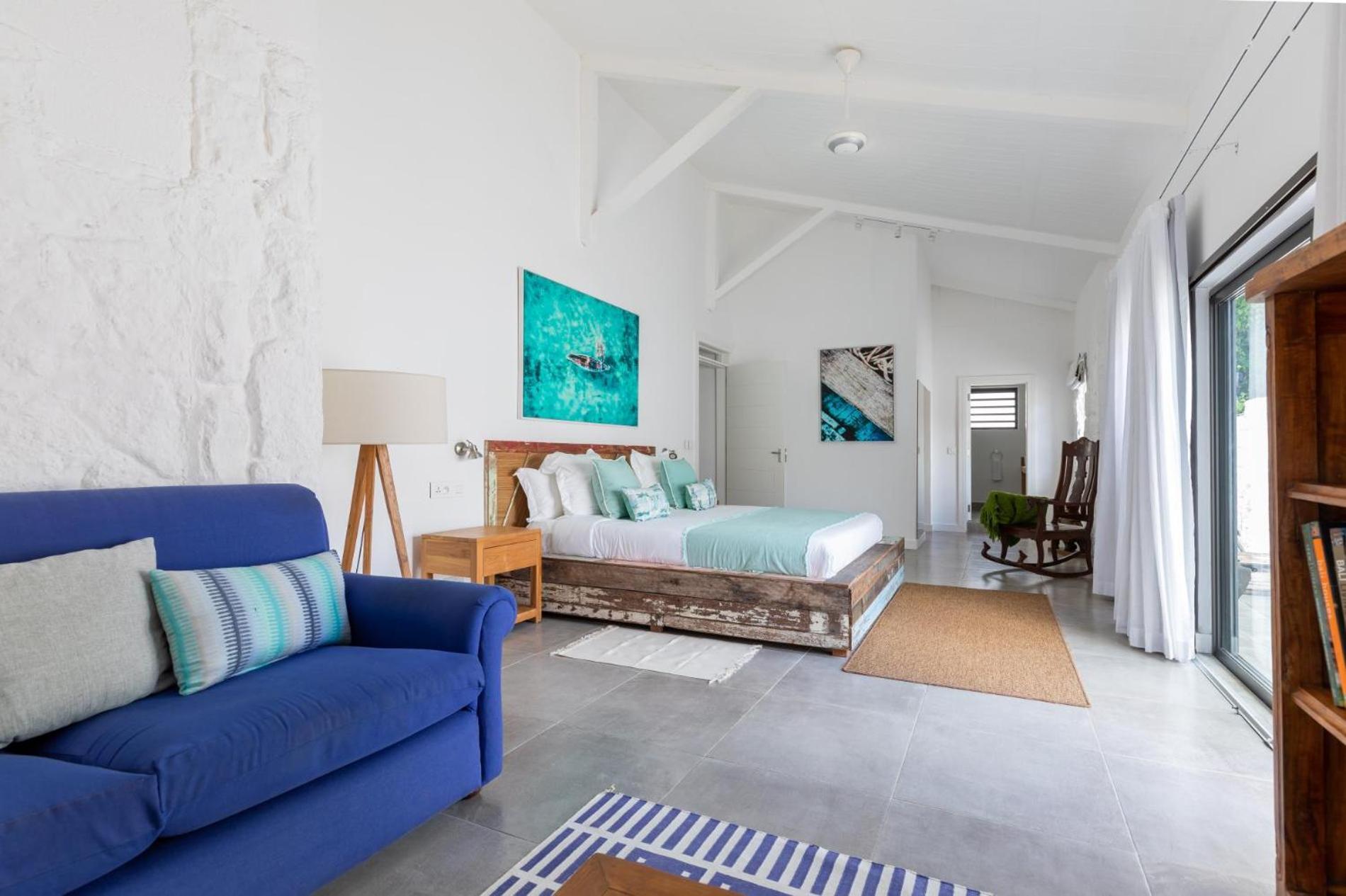 Charming 3-Bedroom Villa With Pool In Гранд Байе Екстериор снимка
